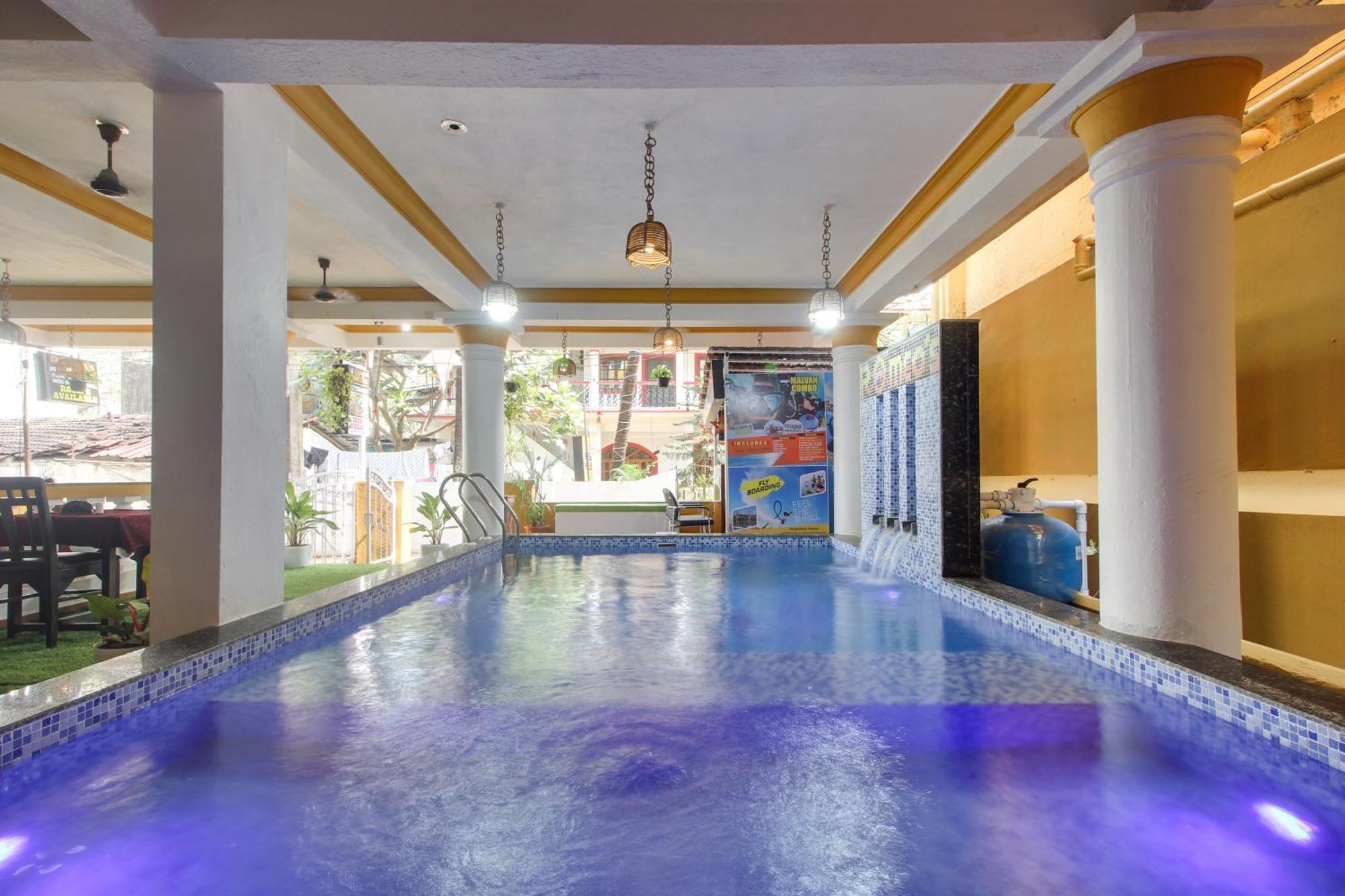 Hotel Collection O Romeos Place Baga Beach Calangute Exterior foto